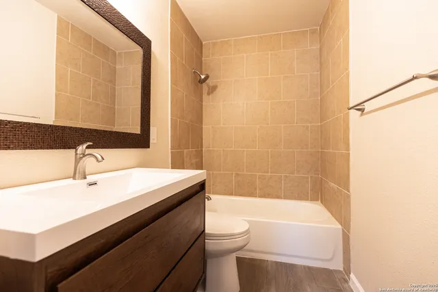 $1,375 | 4147 Scarlet Oak Drive, San Antonio, TX 78220