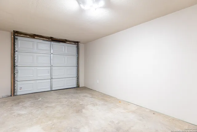 $1,375 | 4147 Scarlet Oak Drive, San Antonio, TX 78220