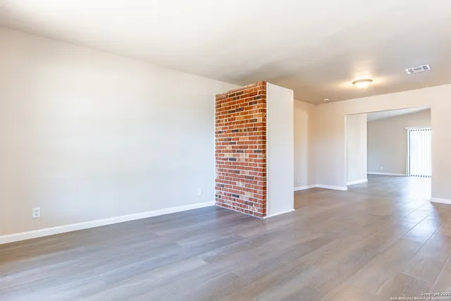 $1,375 | 4147 Scarlet Oak Drive, San Antonio, TX 78220