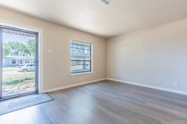 $1,375 | 4147 Scarlet Oak Drive, San Antonio, TX 78220