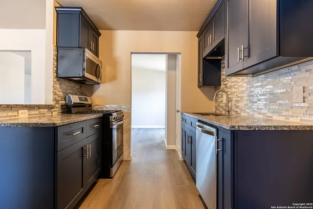 $1,375 | 4147 Scarlet Oak Drive, San Antonio, TX 78220