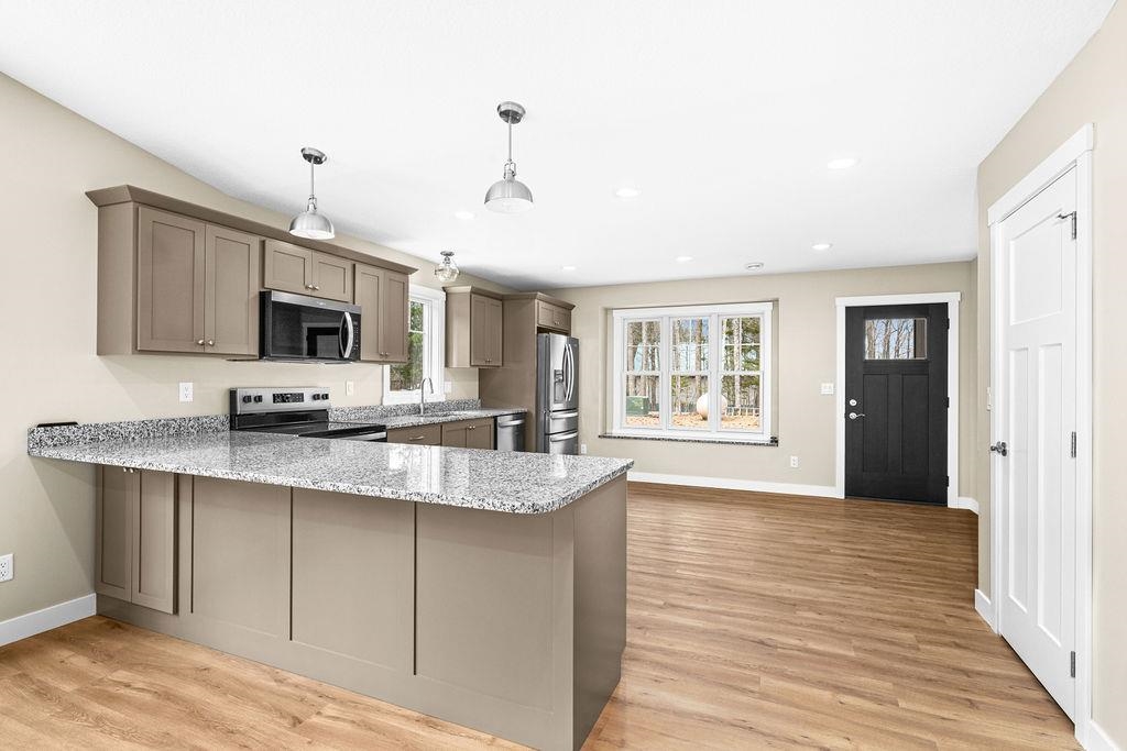 3136 Maple Drive, Unit 3136 Cloquet, MN 55720 - Photo 3 of 24 Kitchen