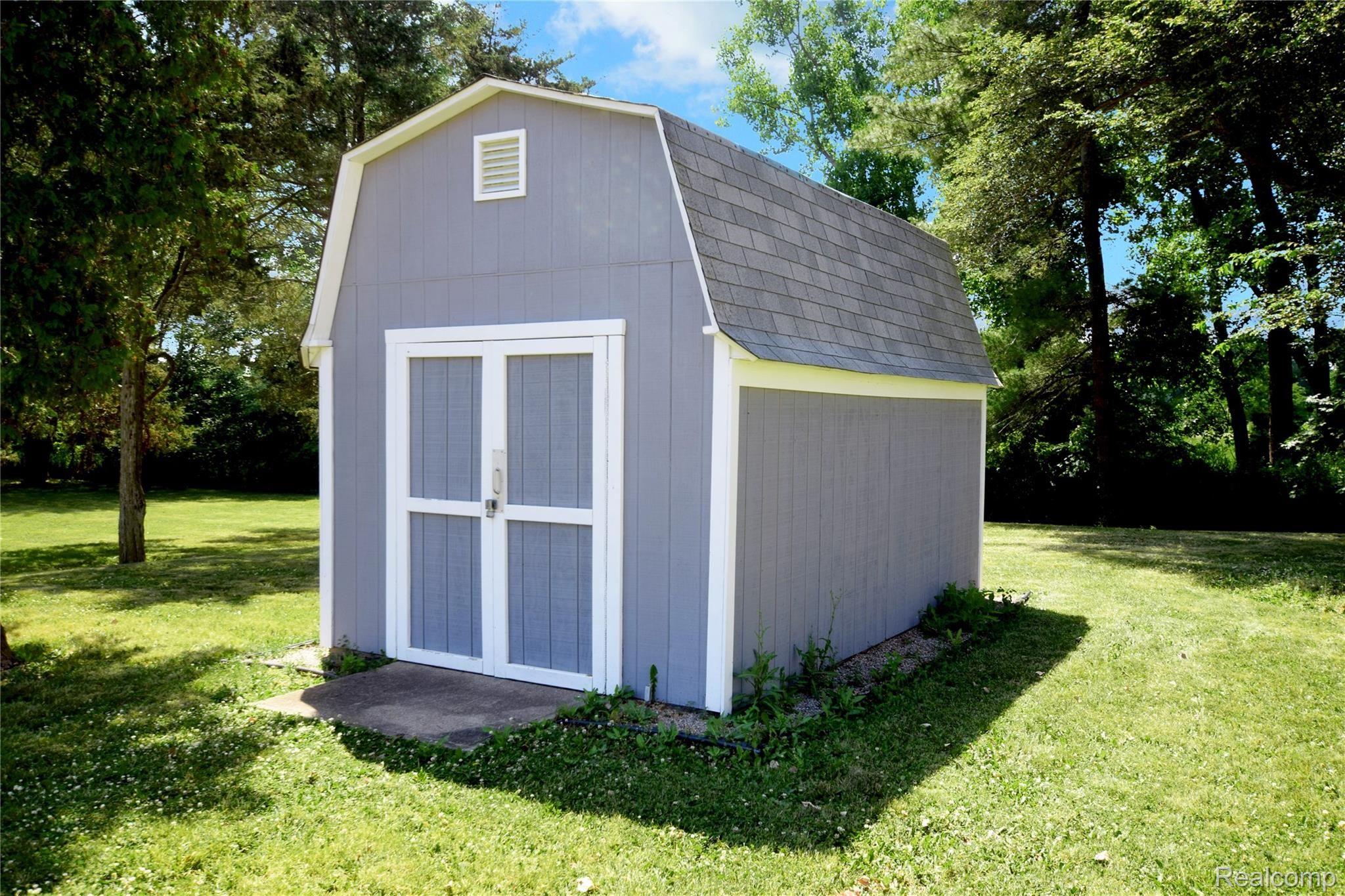 10490 East Brooks Road Lennon, MI 48449 - Photo 15 of 16 Shed