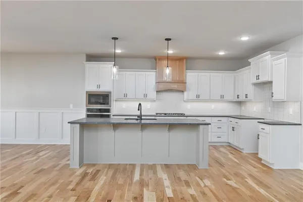 $699,000 | 6024 Arapahoe Street, Shawnee, KS 66226