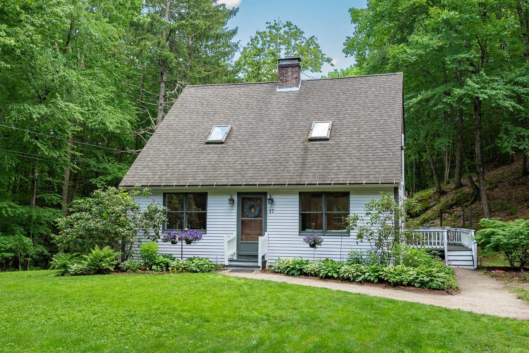 17 Oaklands Road Newfields, NH 03856 - Photo 1 of 37