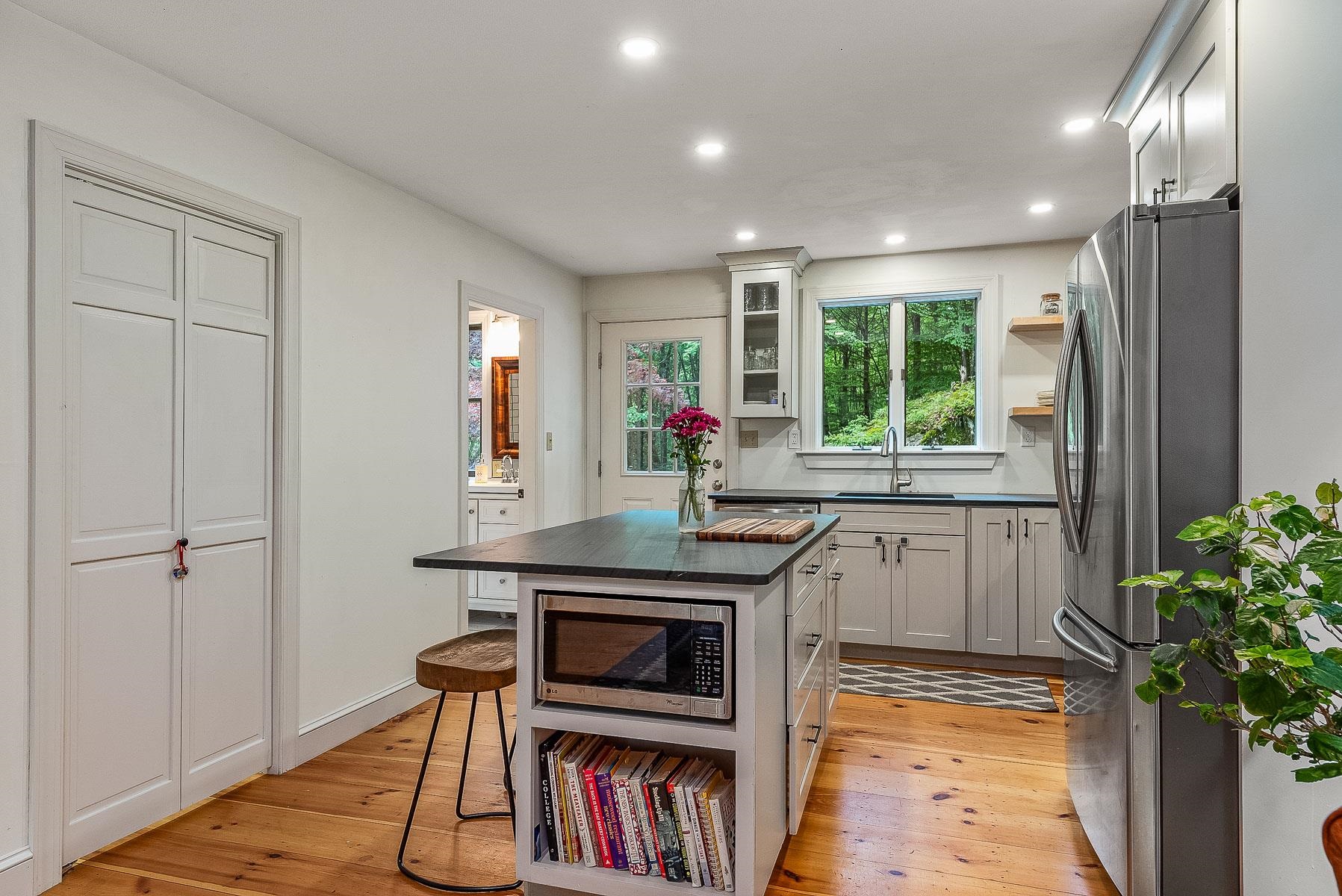 17 Oaklands Road Newfields, NH 03856 - Photo 5 of 37