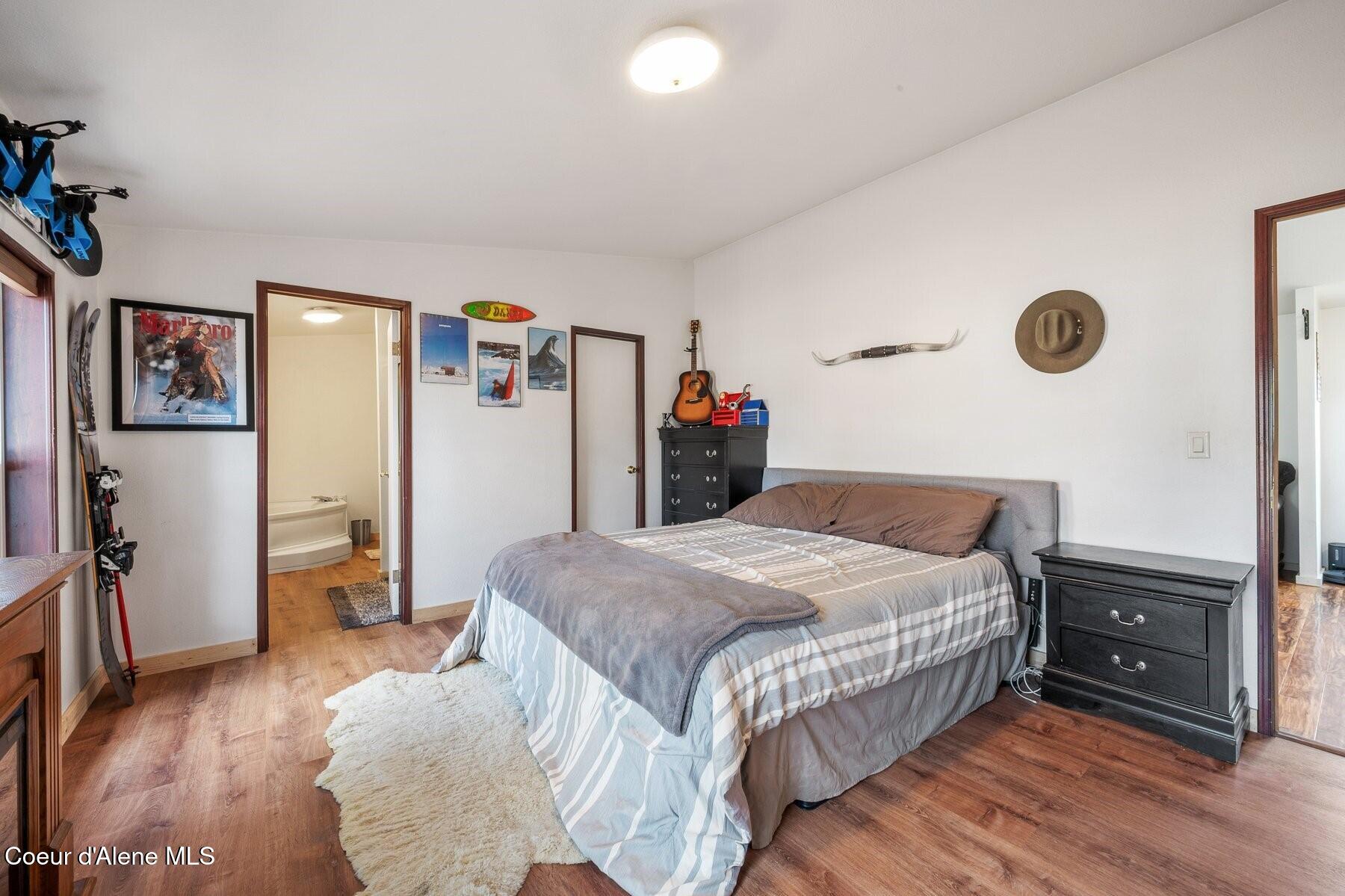 662 Roberson Way Sandpoint, ID 83864 - Photo 17 of 60 Primary Suite