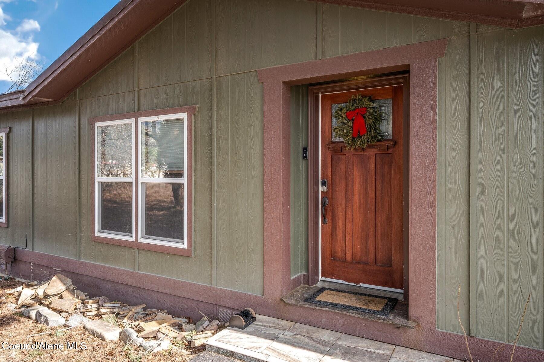 662 Roberson Way Sandpoint, ID 83864 - Photo 29 of 60 Entry Area