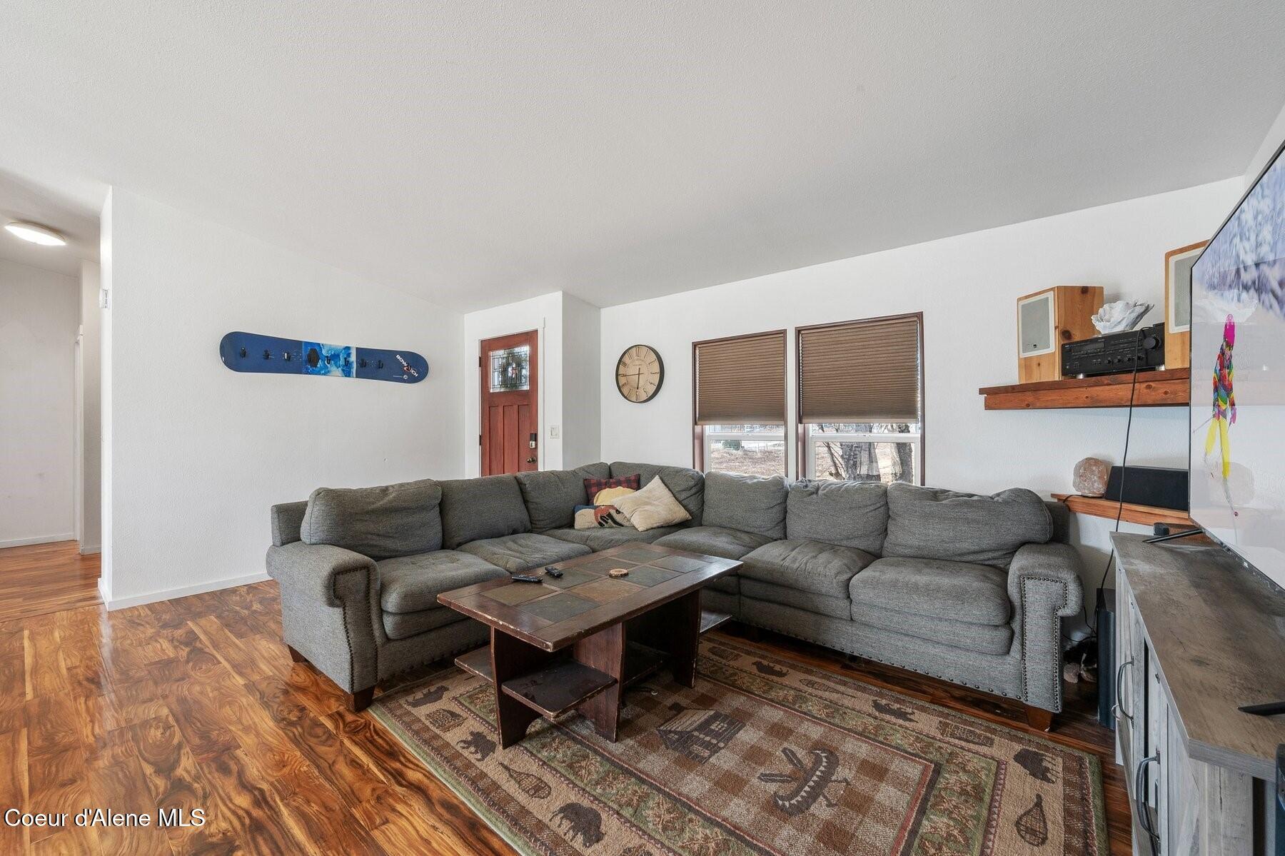 662 Roberson Way Sandpoint, ID 83864 - Photo 7 of 60 Living Area and Entry