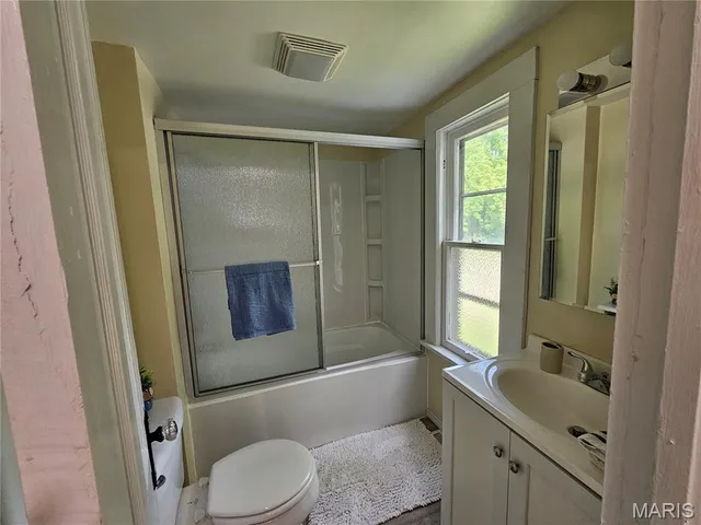 $94,900 | 136 North Hamilton Street, Hillsboro, IL 62049