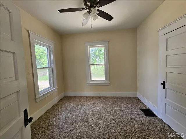 $94,900 | 136 North Hamilton Street, Hillsboro, IL 62049