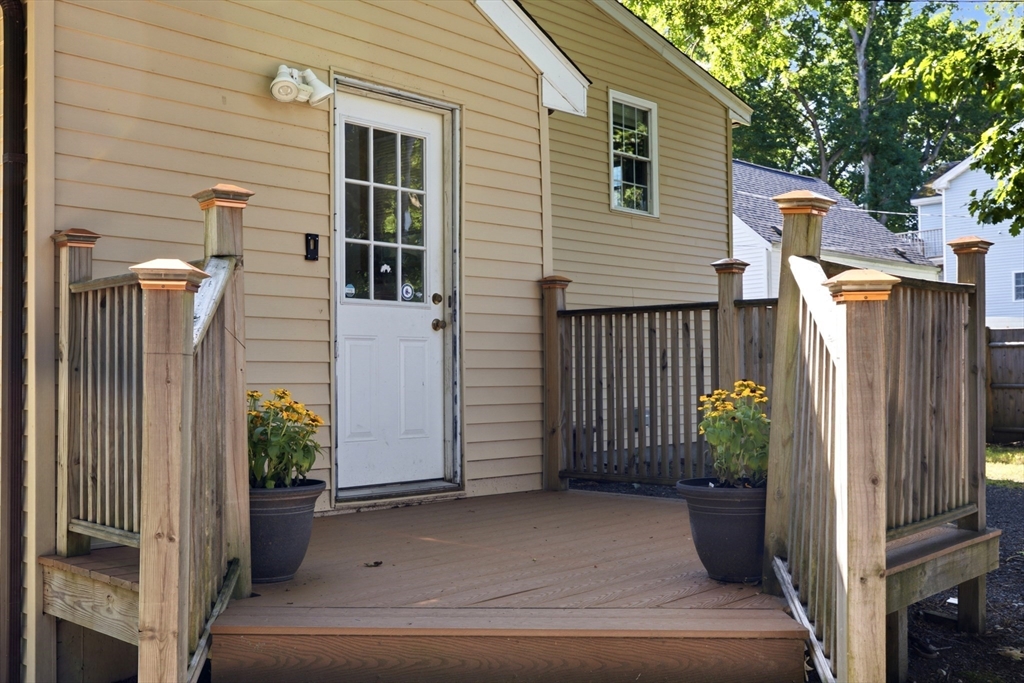 47 West Shore Road Holbrook, MA 02343 - Photo 5 of 30 Gallery Image 5