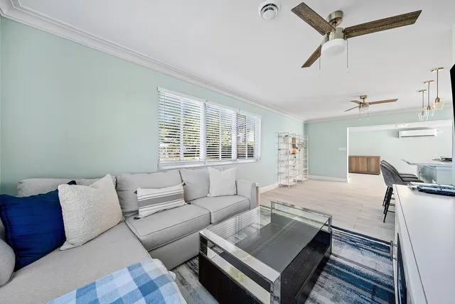 $750,000 | 108 Southeast 31st Avenue, Boynton Beach, FL 33435