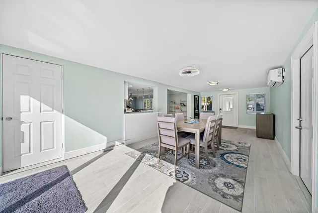 $750,000 | 108 Southeast 31st Avenue, Boynton Beach, FL 33435