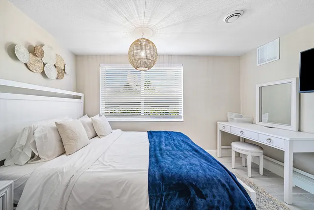 $750,000 | 108 Southeast 31st Avenue, Boynton Beach, FL 33435