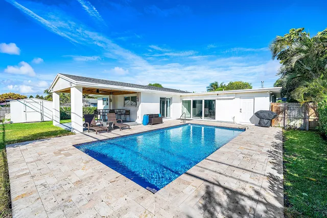 $750,000 | 108 Southeast 31st Avenue, Boynton Beach, FL 33435