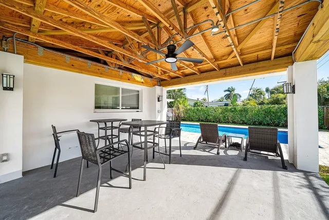 $750,000 | 108 Southeast 31st Avenue, Boynton Beach, FL 33435