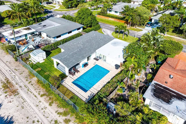 $750,000 | 108 Southeast 31st Avenue, Boynton Beach, FL 33435