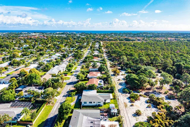 $750,000 | 108 Southeast 31st Avenue, Boynton Beach, FL 33435