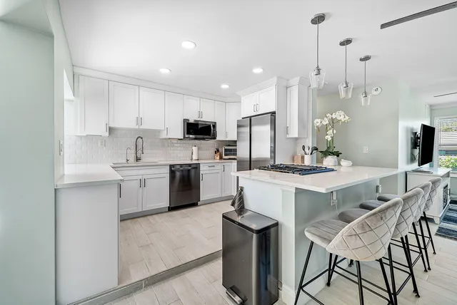 $750,000 | 108 Southeast 31st Avenue, Boynton Beach, FL 33435