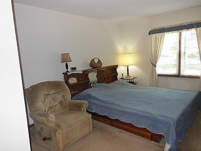 8066 Monroe Road Lambertville, MI 48144 - Photo 18 of 20 20414417-17.JPG
