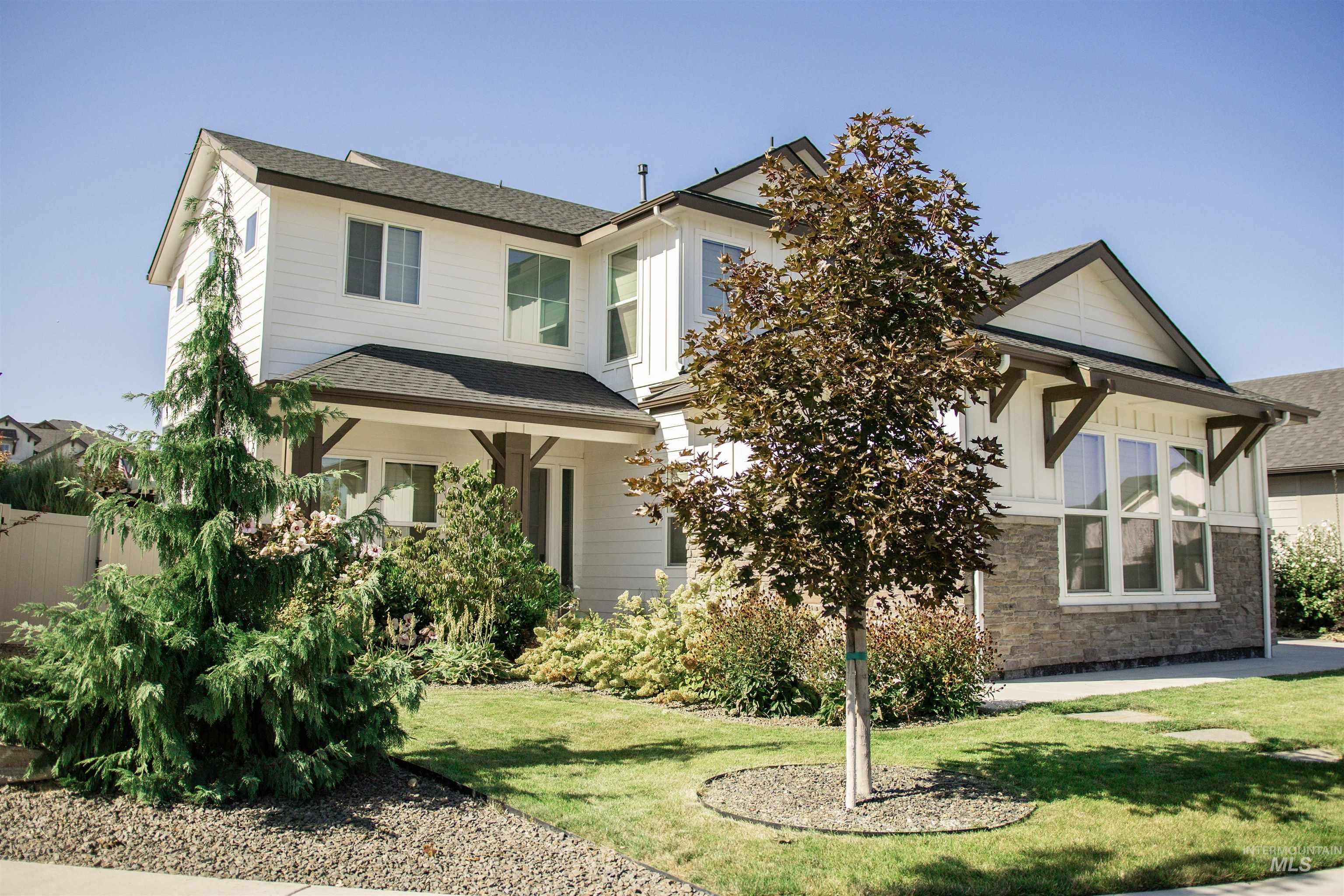 6103 South Phoebe Place Meridian, ID 83642 - Photo 1 of 50