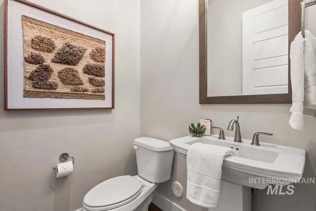 $950,000 | 6103 South Phoebe Place, Meridian, ID 83642