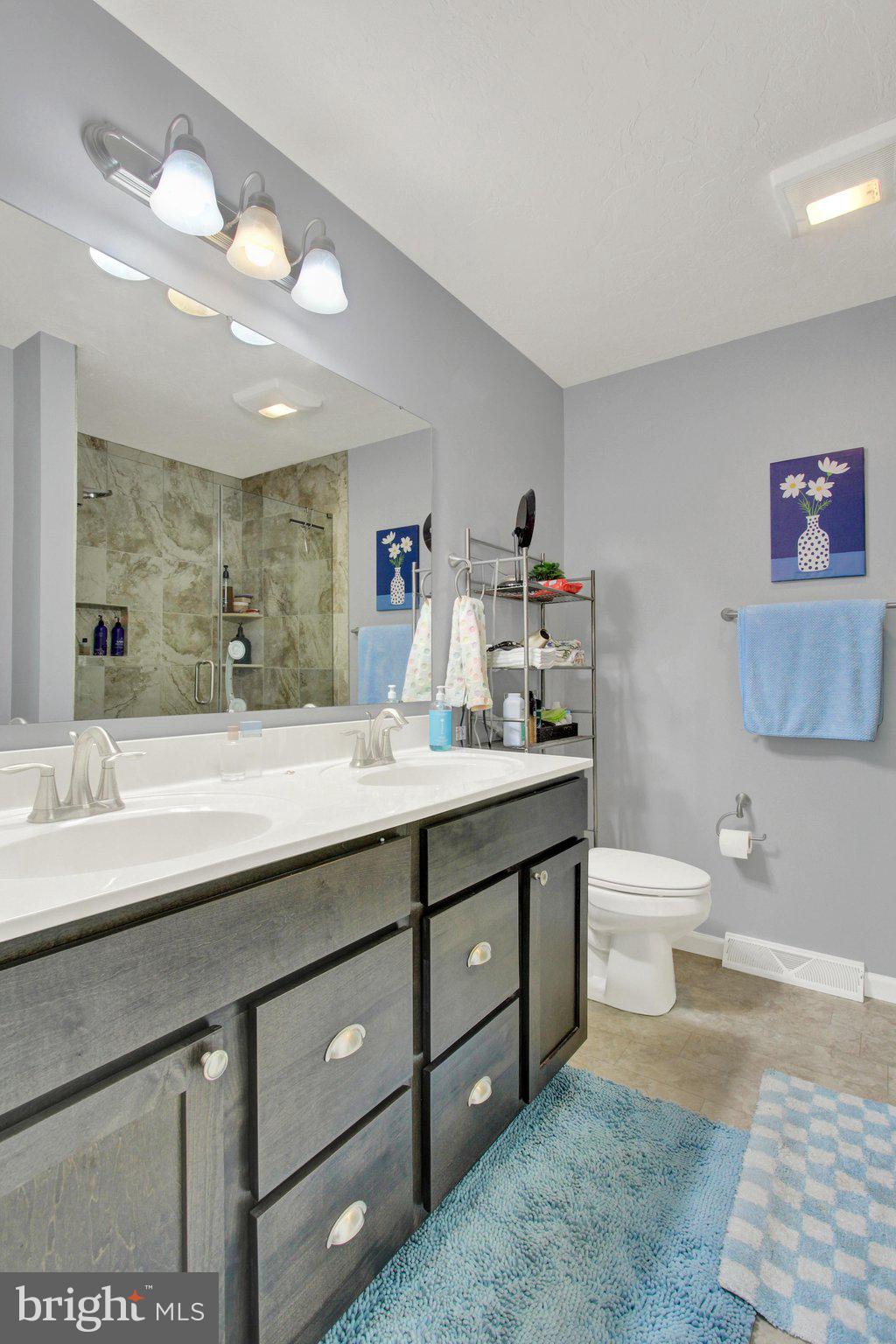 880 Ripple Drive Hanover, PA 17331 - Photo 18 of 32