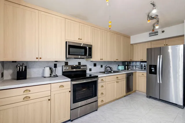 $5,500 | 7217 Promenade Drive, Unit 801, Boca Raton, FL 33433