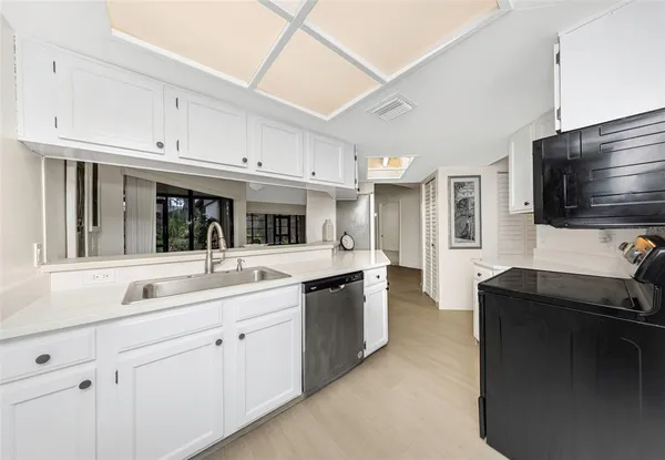 $279,900 | 235 Woods Landing Trail, Unit 235, Oldsmar, FL 34677