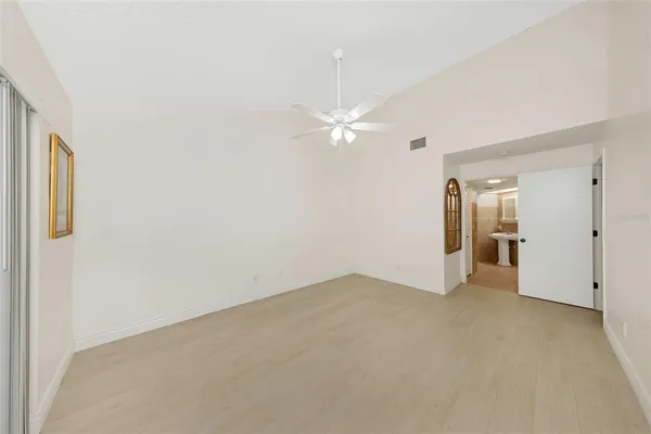 $279,900 | 235 Woods Landing Trail, Unit 235, Oldsmar, FL 34677
