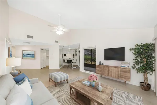 $279,900 | 235 Woods Landing Trail, Unit 235, Oldsmar, FL 34677
