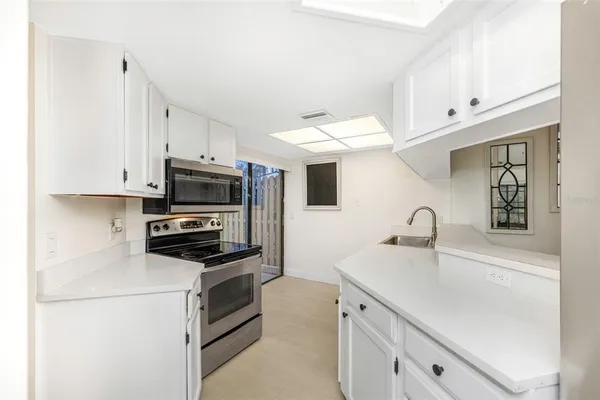 $279,900 | 235 Woods Landing Trail, Unit 235, Oldsmar, FL 34677