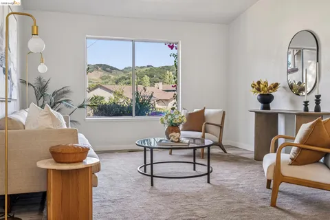 $895,000 | 5672 Torrey Pine Court, El Sobrante, CA 94803