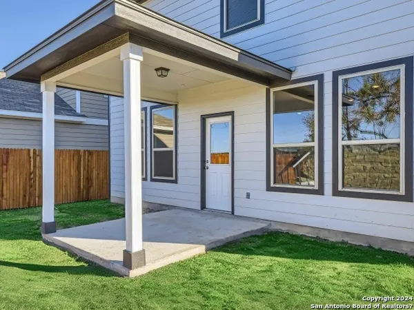 $1,800 | 3331 Rosita Way, San Antonio, TX 78224