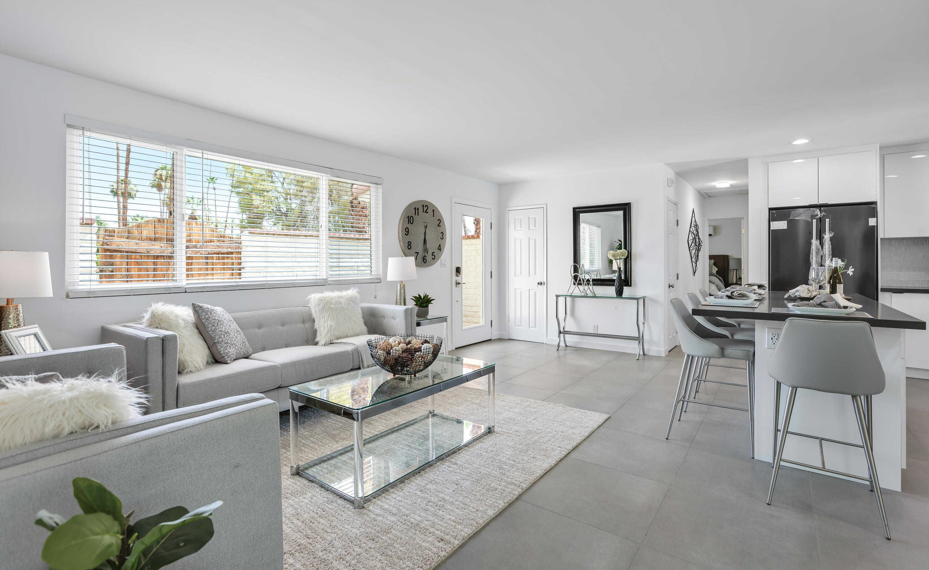 70191 Chappel Road Rancho Mirage, CA 92270 - Photo 1 of 21 Living room