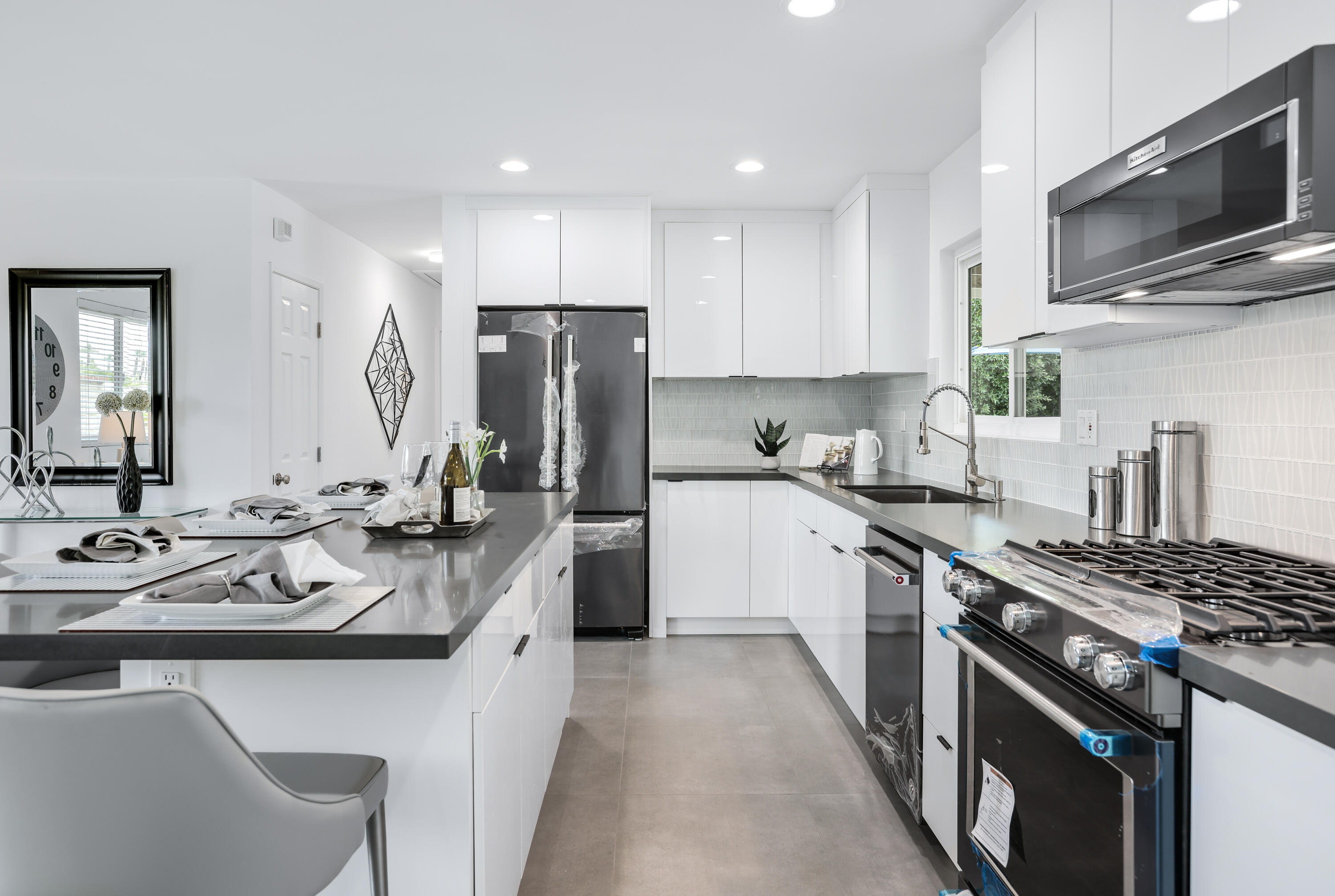 70191 Chappel Road Rancho Mirage, CA 92270 - Photo 7 of 21 Kitchen