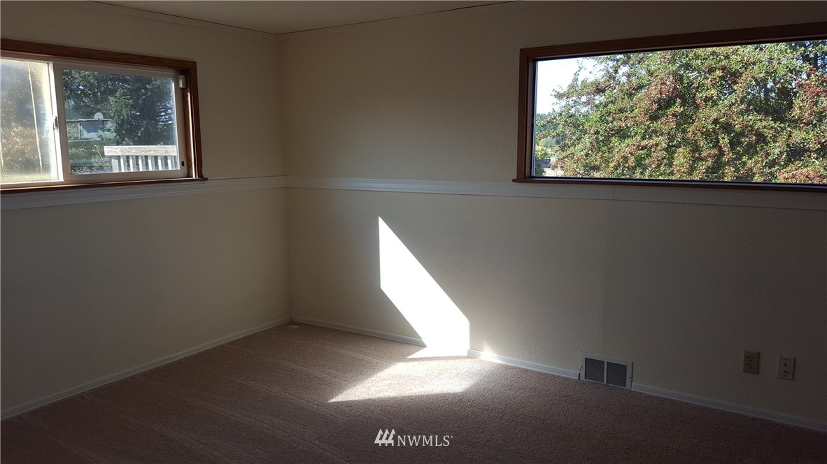 2839 Taylor Road Oak Harbor, WA 98277 - Photo 15 of 21 Gallery Image 15