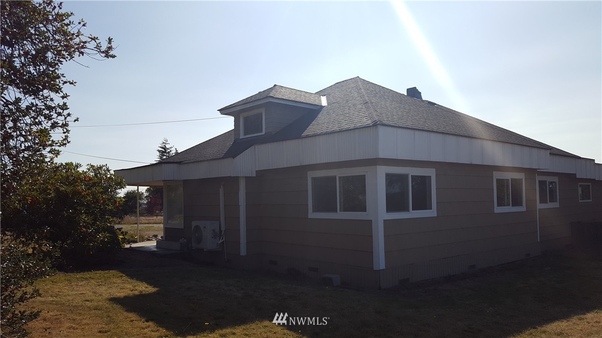 2839 Taylor Road Oak Harbor, WA 98277 - Photo 3 of 21 Gallery Image 3