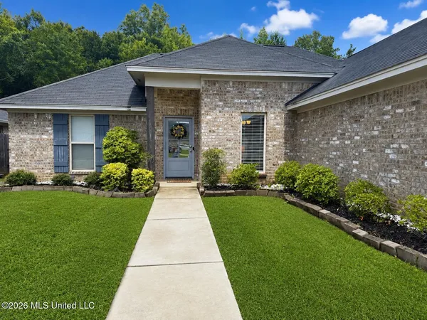 $279,900 | 551 Silver Hill Drive, Pearl, MS 39208
