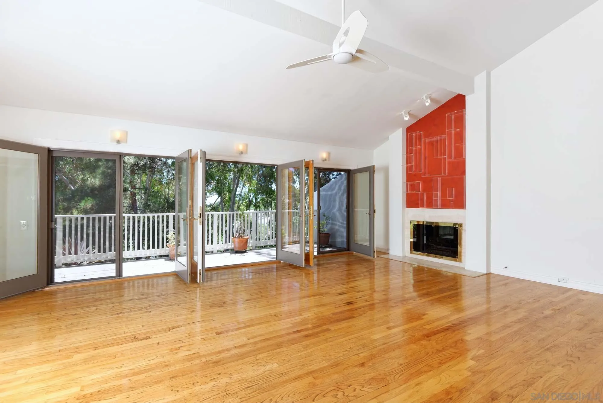 2075 Caminito Circulo Sur La Jolla, CA 92037 - Photo 8 of 26 a view of an empty room with a window