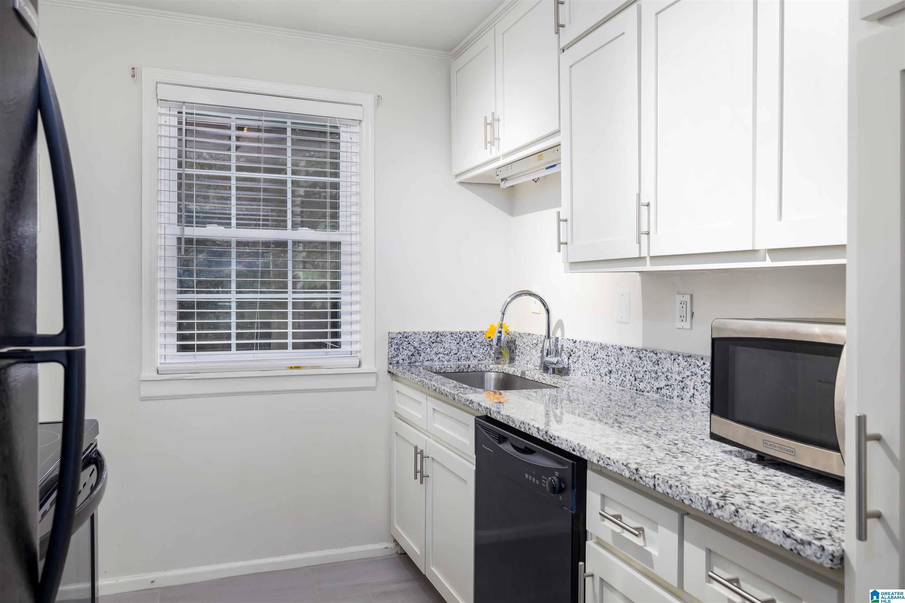 207 Fox Hall Road, Unit B Mountain Brook, AL 35213 - Photo 7 of 16