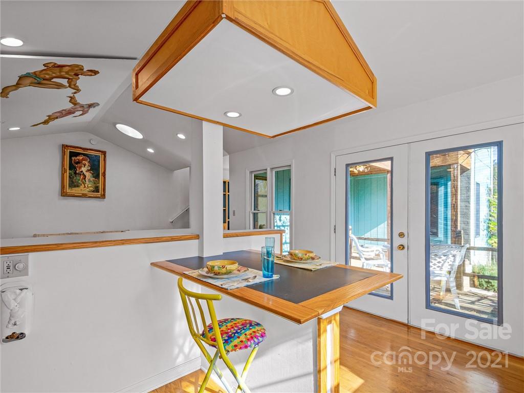 89 Washington Road Asheville, NC 28801 - Photo 13 of 33 Gallery Image 13