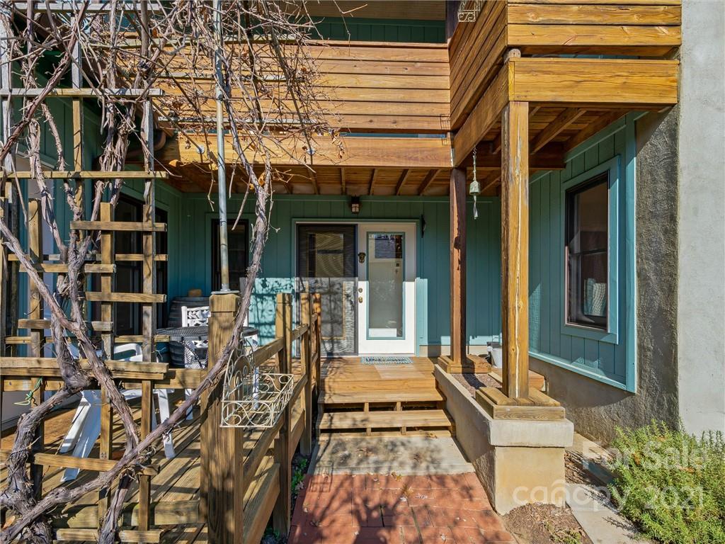 89 Washington Road Asheville, NC 28801 - Photo 6 of 33 Gallery Image 6