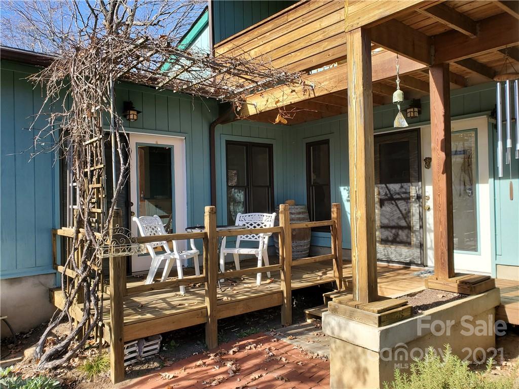89 Washington Road Asheville, NC 28801 - Photo 7 of 33 Gallery Image 7