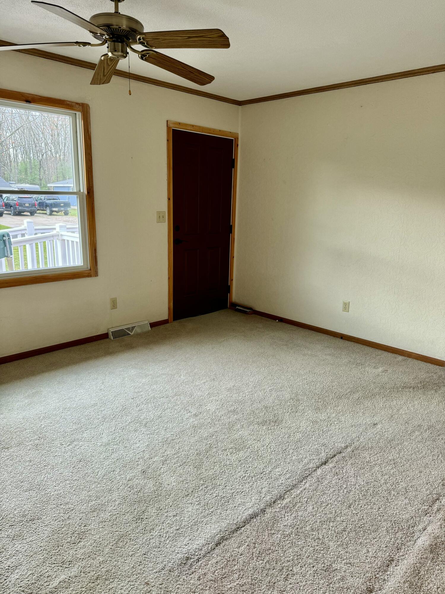 1833 Guthrie Road Manistee, MI 49660 - Photo 5 of 22 Living Room