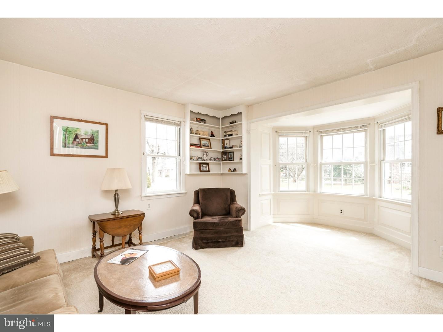 301 Vaughn Road Royersford, PA 19468 - Photo 8 of 24 Living Room