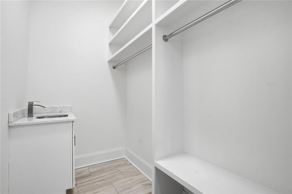 2415 West Rugby Avenue Atlanta, GA 30337 - Photo 27 of 40