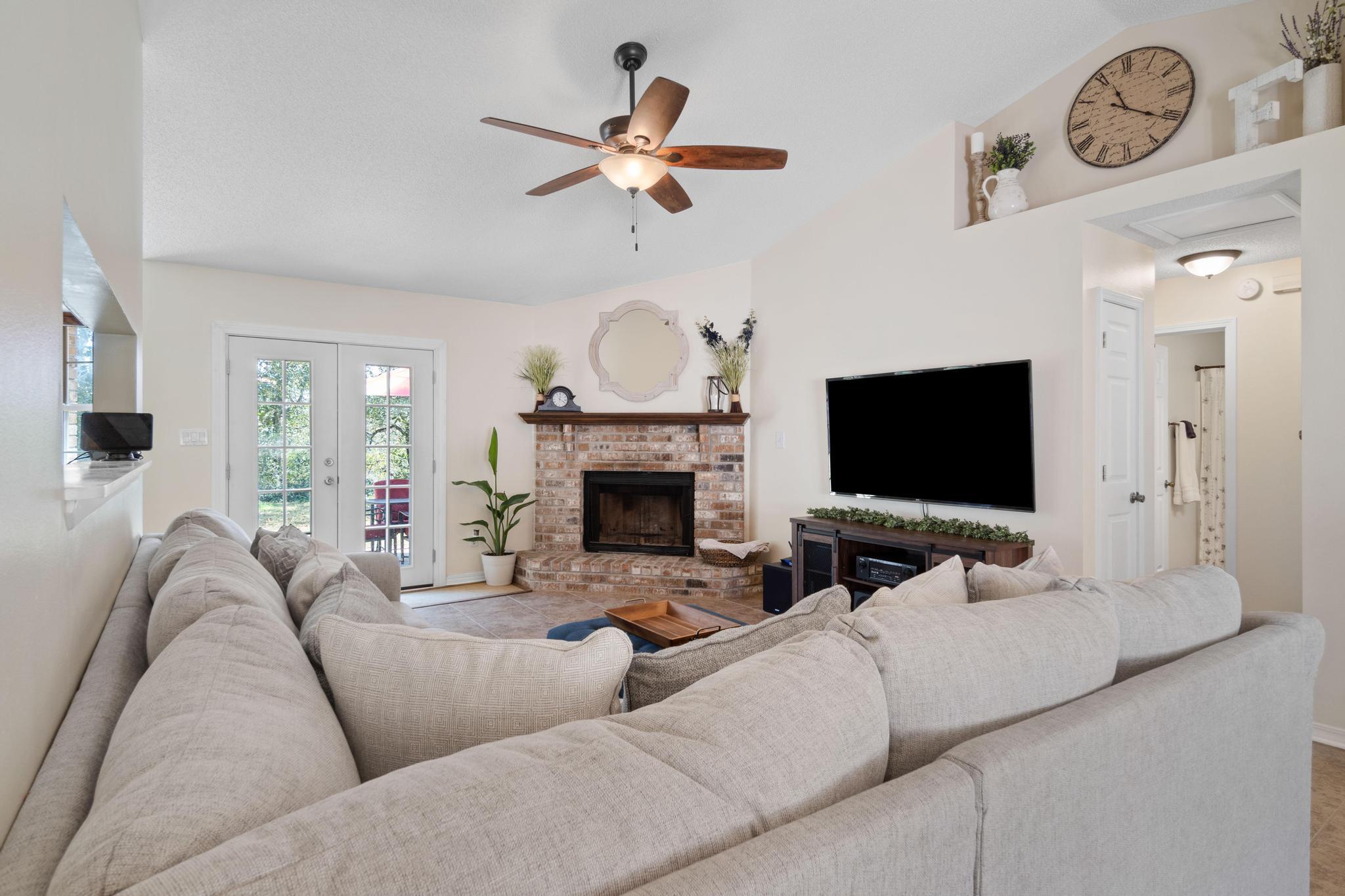 4340 Bayou Ridge Drive Pace, FL 32571 - Photo 16 of 42 Gallery Image 16