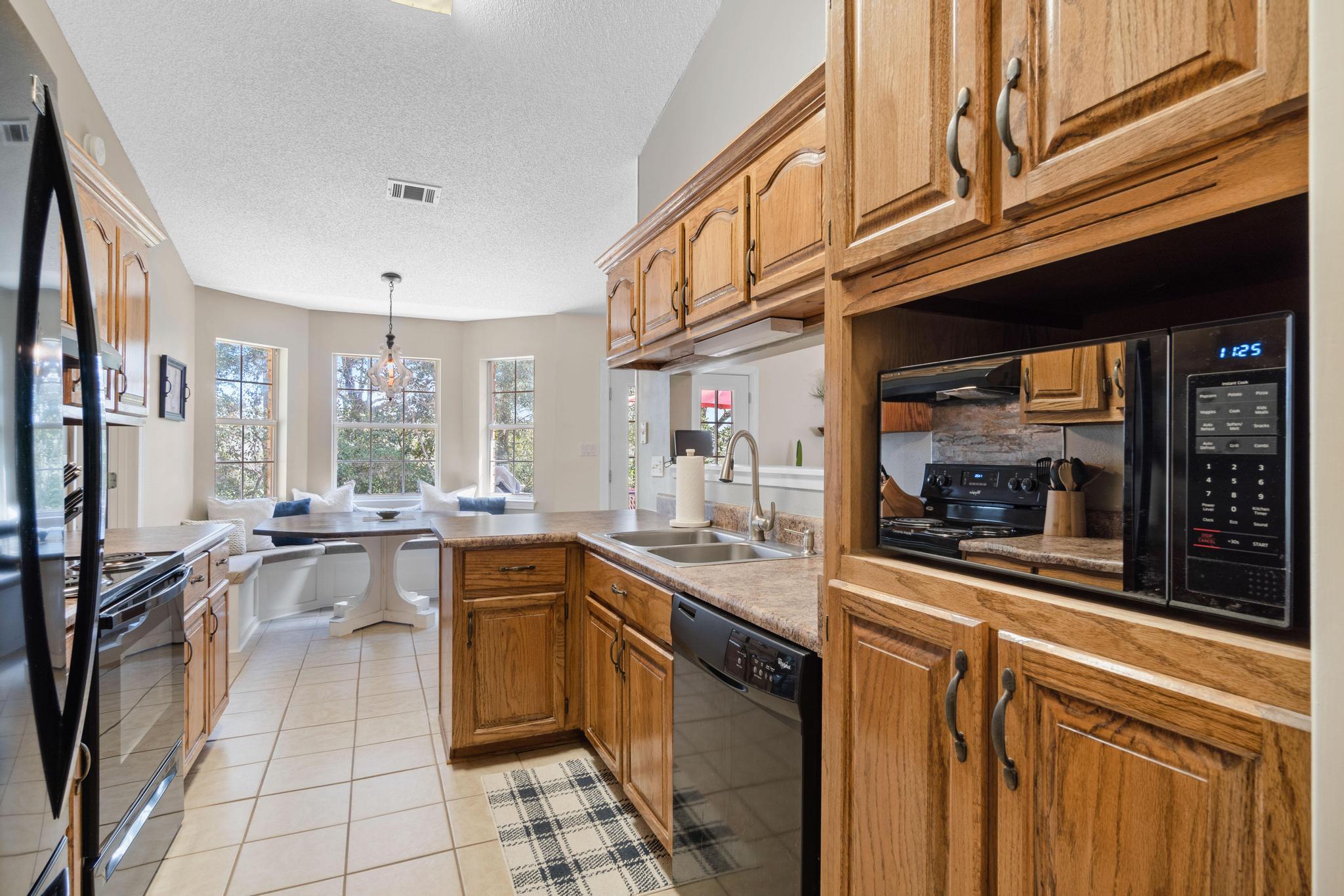 4340 Bayou Ridge Drive Pace, FL 32571 - Photo 9 of 42 Gallery Image 9